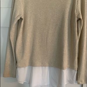 Calvin Klein Gold shimmer long sleeve shirt - the look of shirt tales size M/L